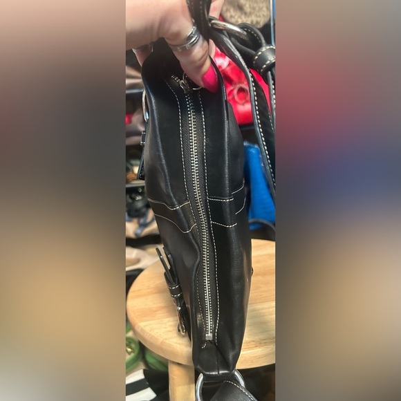 2005 True Vintage Coach Soho Double Buckle All Leather Shoulder Bag - Picture 8 of 13